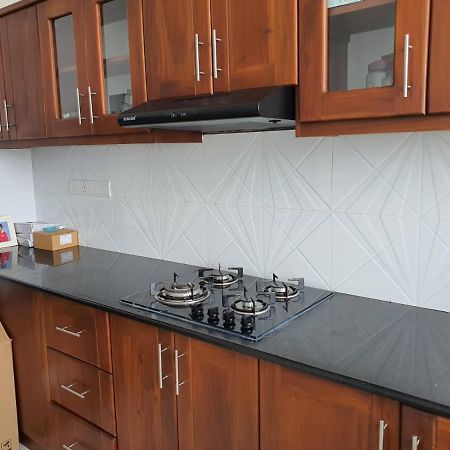 New 2 Bedroom Apartment, 100M Away From The Beach Dehiwala-Mount Lavinia Exterior foto
